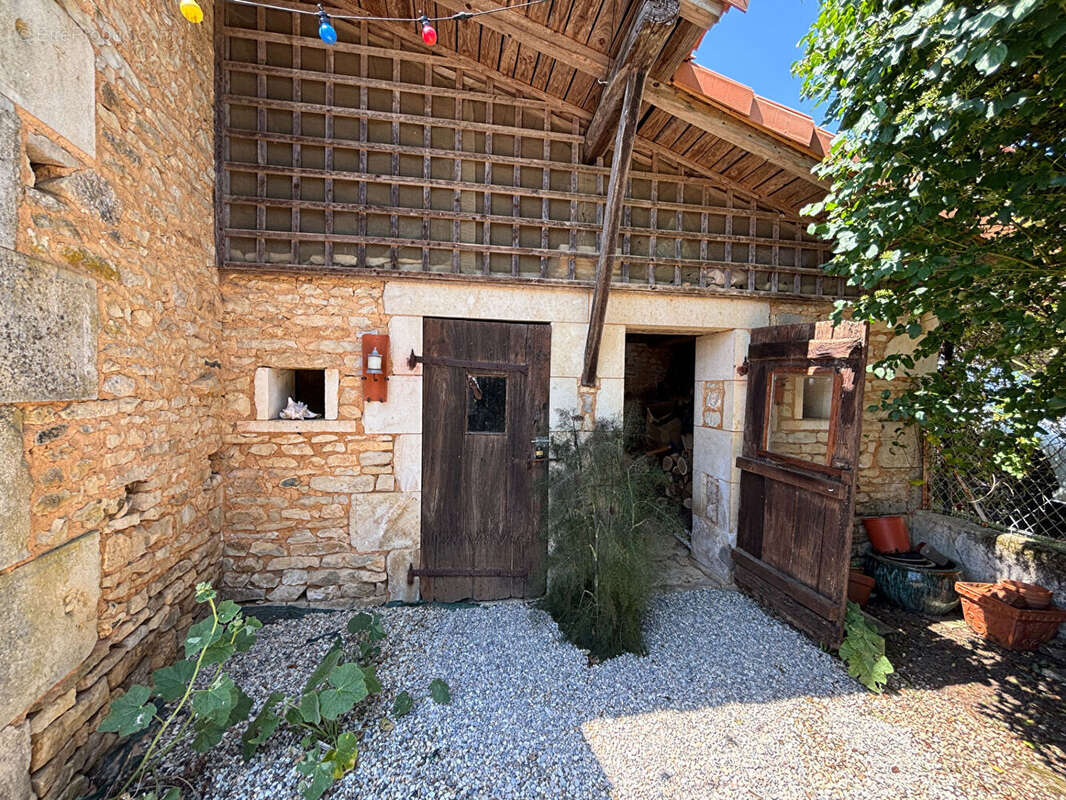 Maison à NANTEUIL-EN-VALLEE