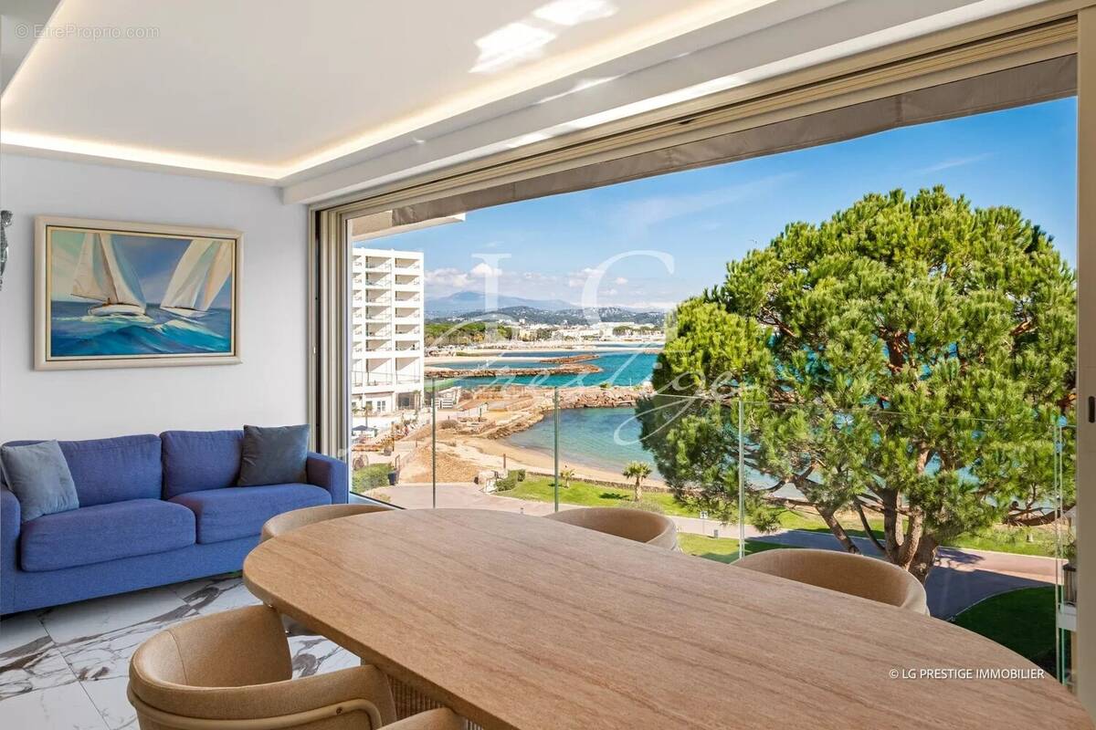 Appartement à MANDELIEU-LA-NAPOULE