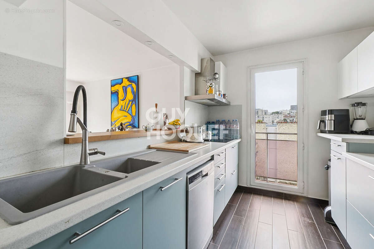 Appartement à PARIS-20E