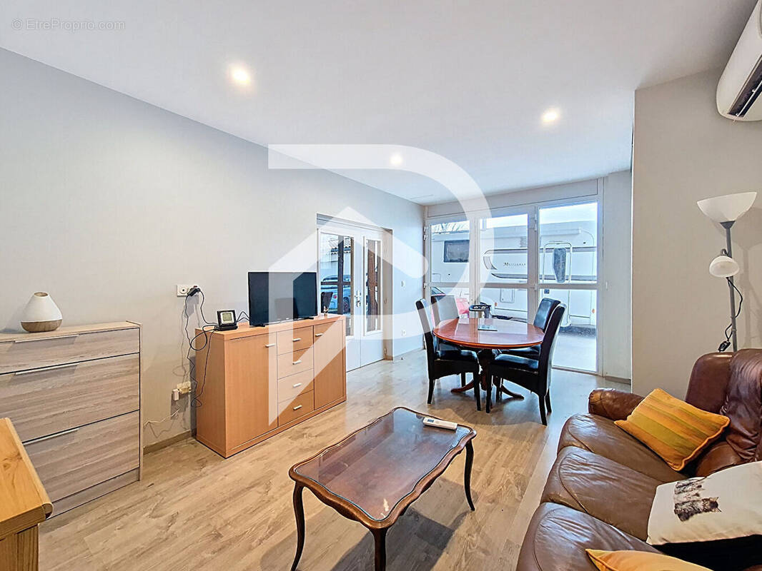 Maison à MONTELIMAR