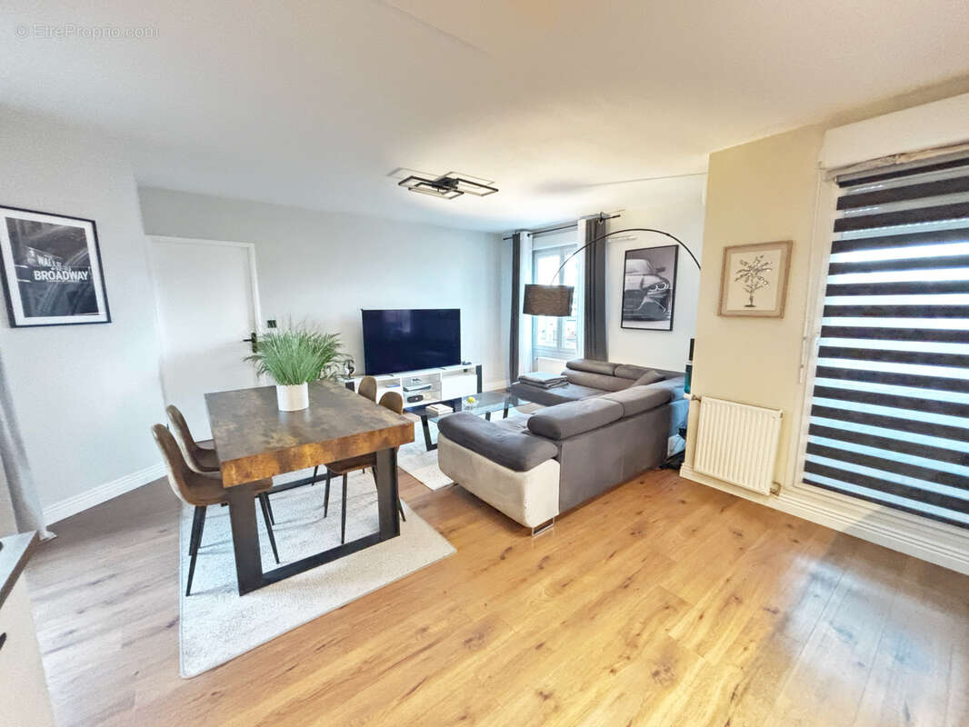 Appartement à SAINT-FONS