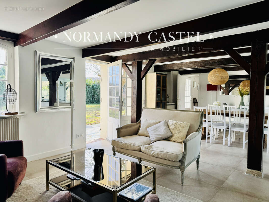 Maison à PENNEDEPIE