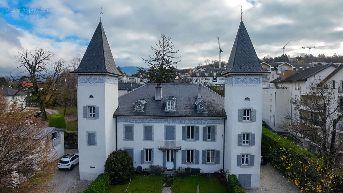 Appartement à VETRAZ-MONTHOUX