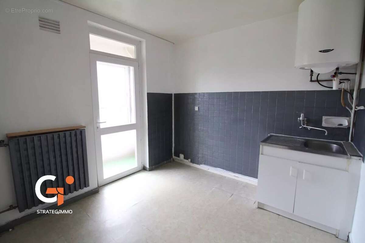 Appartement à MONT-SAINT-AIGNAN