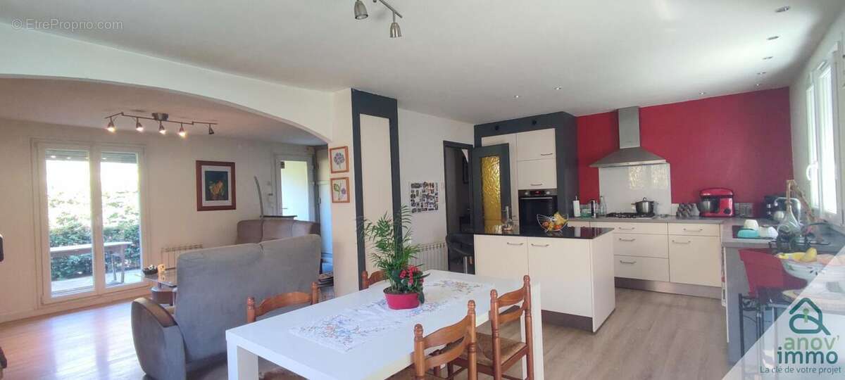 Maison à SAINT-MARTIN-D'URIAGE
