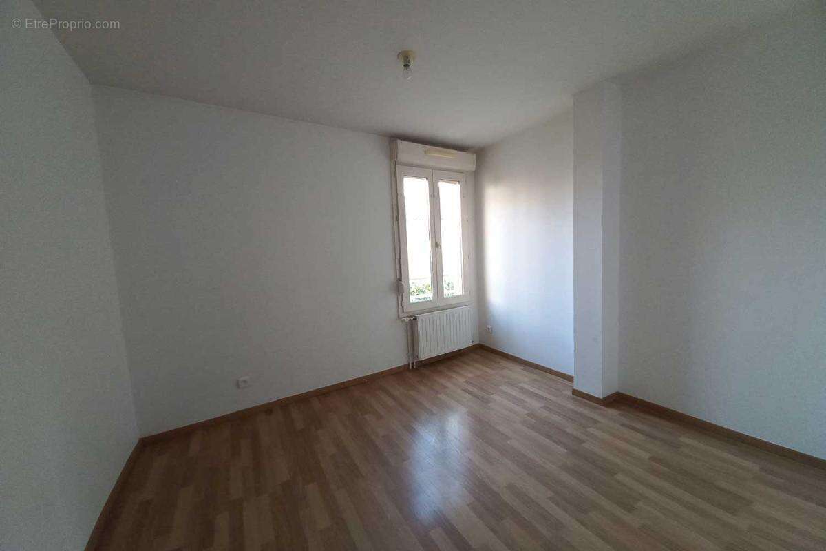 Appartement à MIGENNES