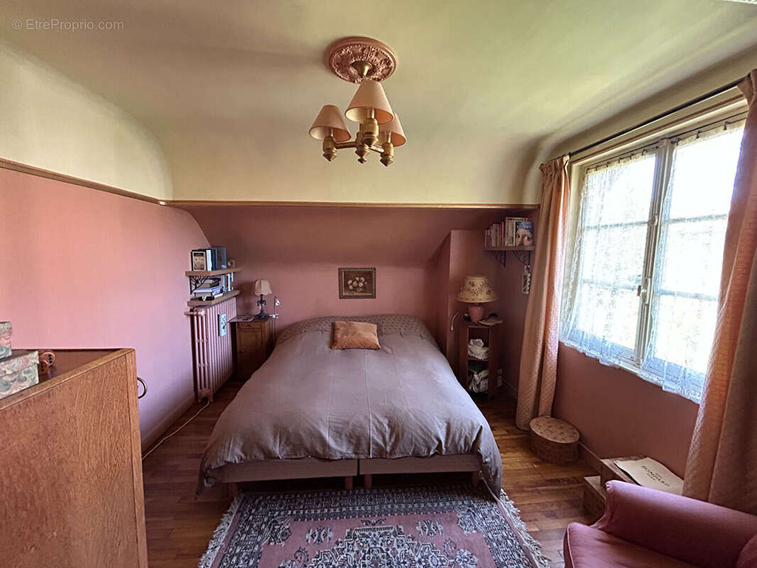 Maison à L'HAY-LES-ROSES