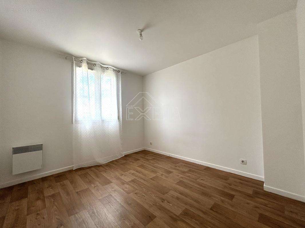 Maison à FRENEUSE