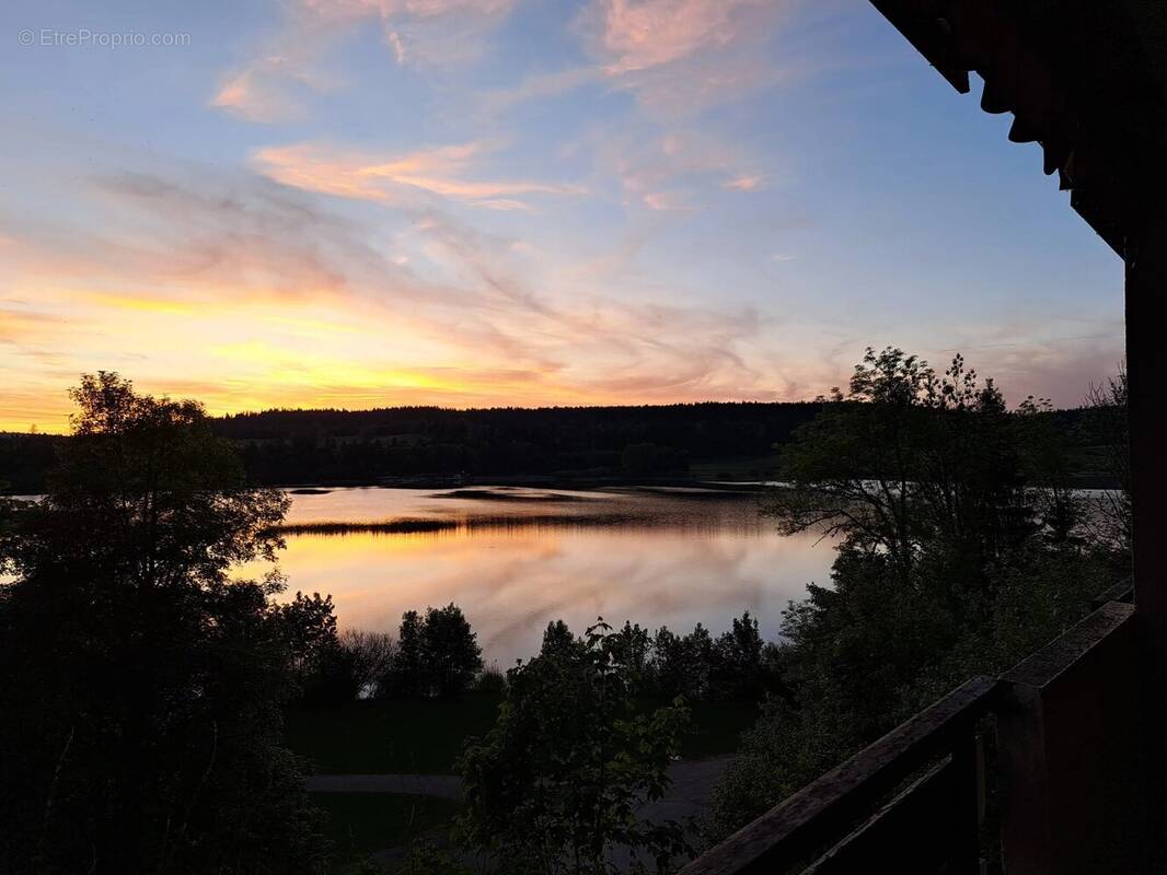 T3 meublé 42 m² - Vue Lac - Malbuisson (25) - photo 2