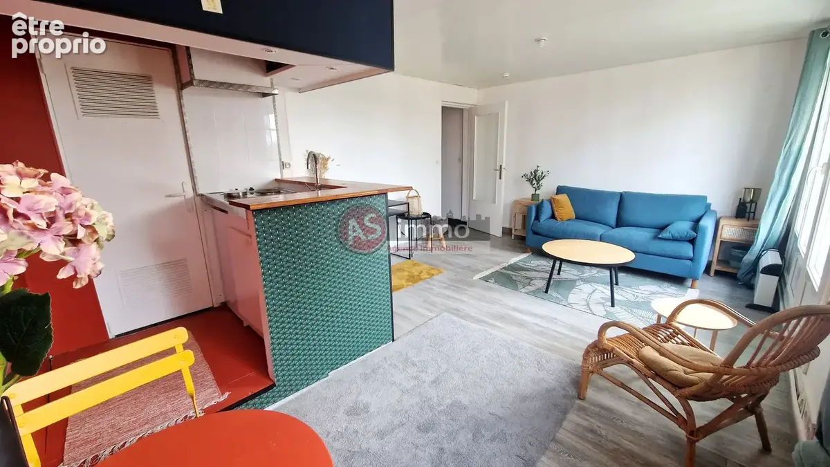 Studio avec Ascenseur et cave & place de Parking - photo 2