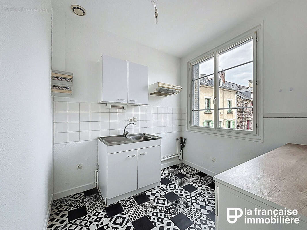 Appartement à MONTFORT-SUR-MEU