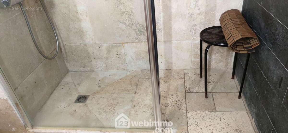 Appartement 107 m² à Saintes-Maries-De-La-Mer  - photo 7