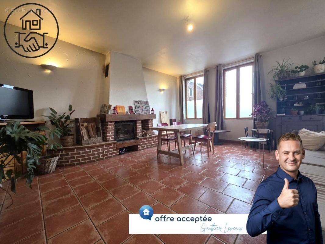 Maison à FONTAINE-AU-PIRE