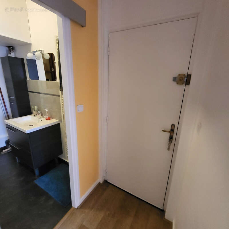 Appartement à RIOM-ES-MONTAGNES