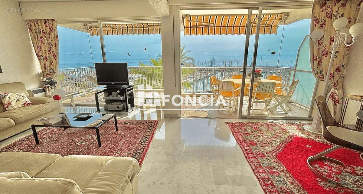 Quatre pieces front de mer compose de deux appartements - photo 3