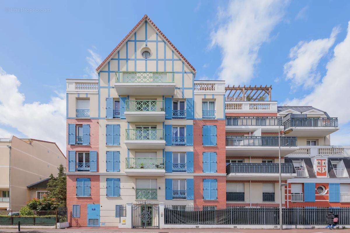 Appartement à LE BLANC-MESNIL