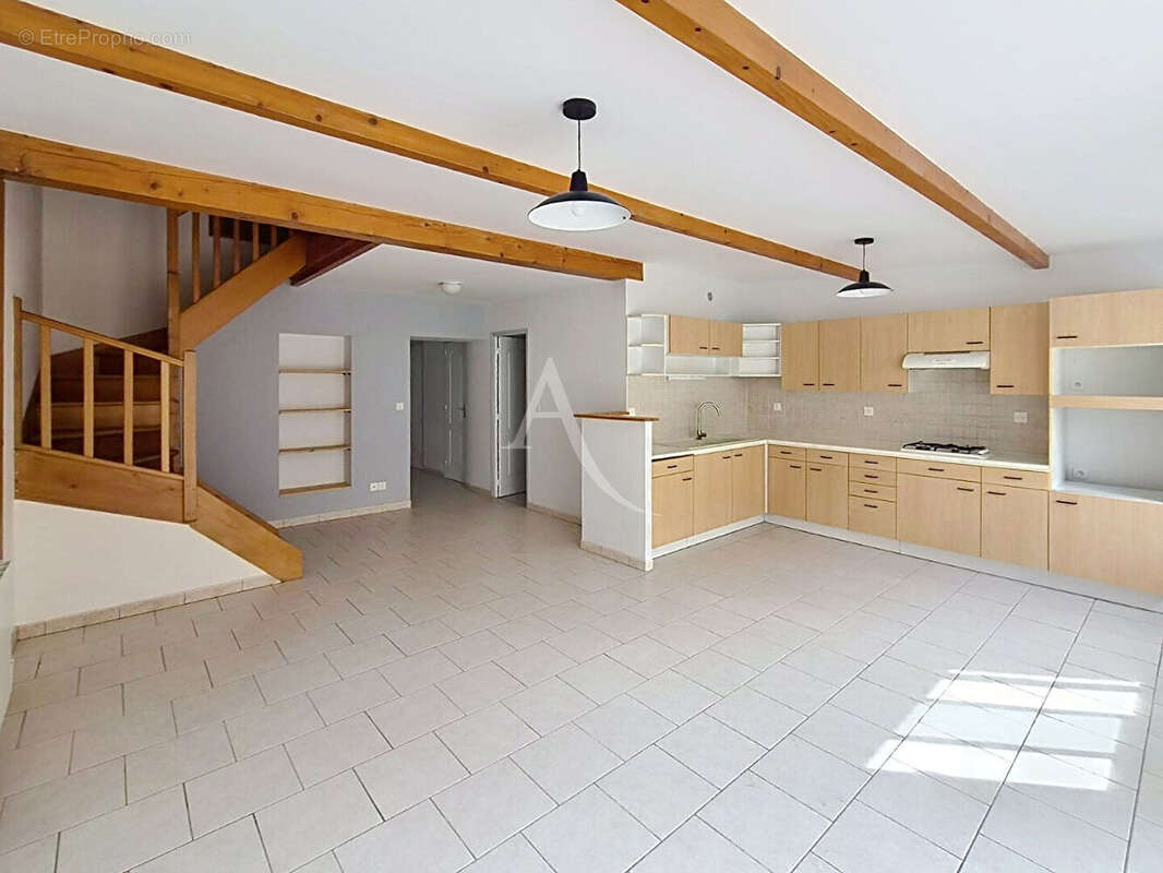 Maison Doue En Anjou 4 pièce(s) 106 m2 - photo 4