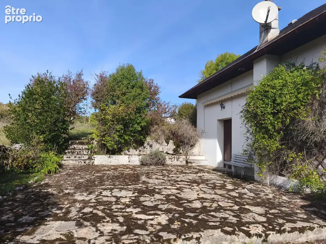 maison de plain pied avec hangar sur 5200 m2 - photo 4