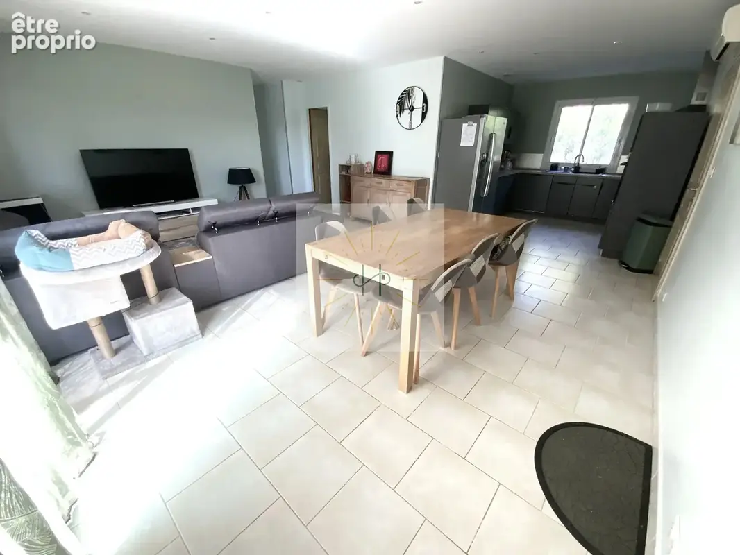 Maison 6 pièces 107 m² à vendre à Rochemaure (07400) - photo 4