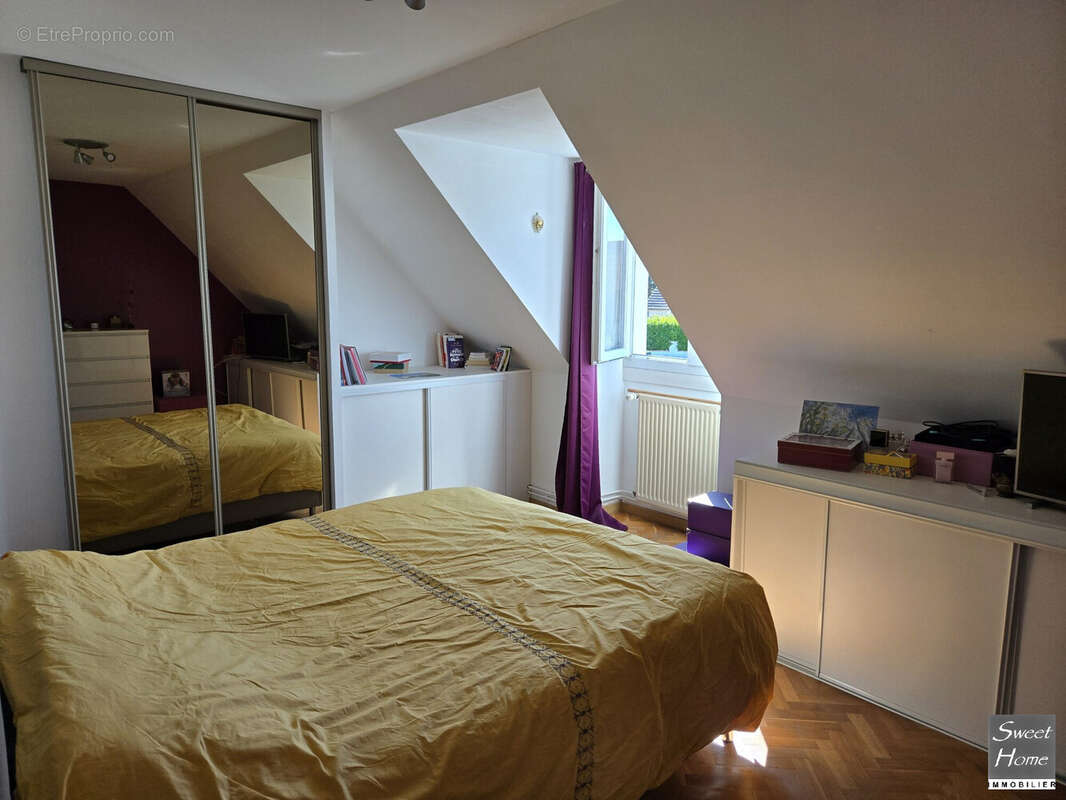 Maison à SAINT-REMY-LES-CHEVREUSE