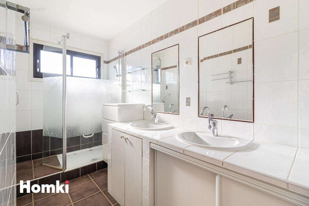 Appartement à MARSEILLE-9E