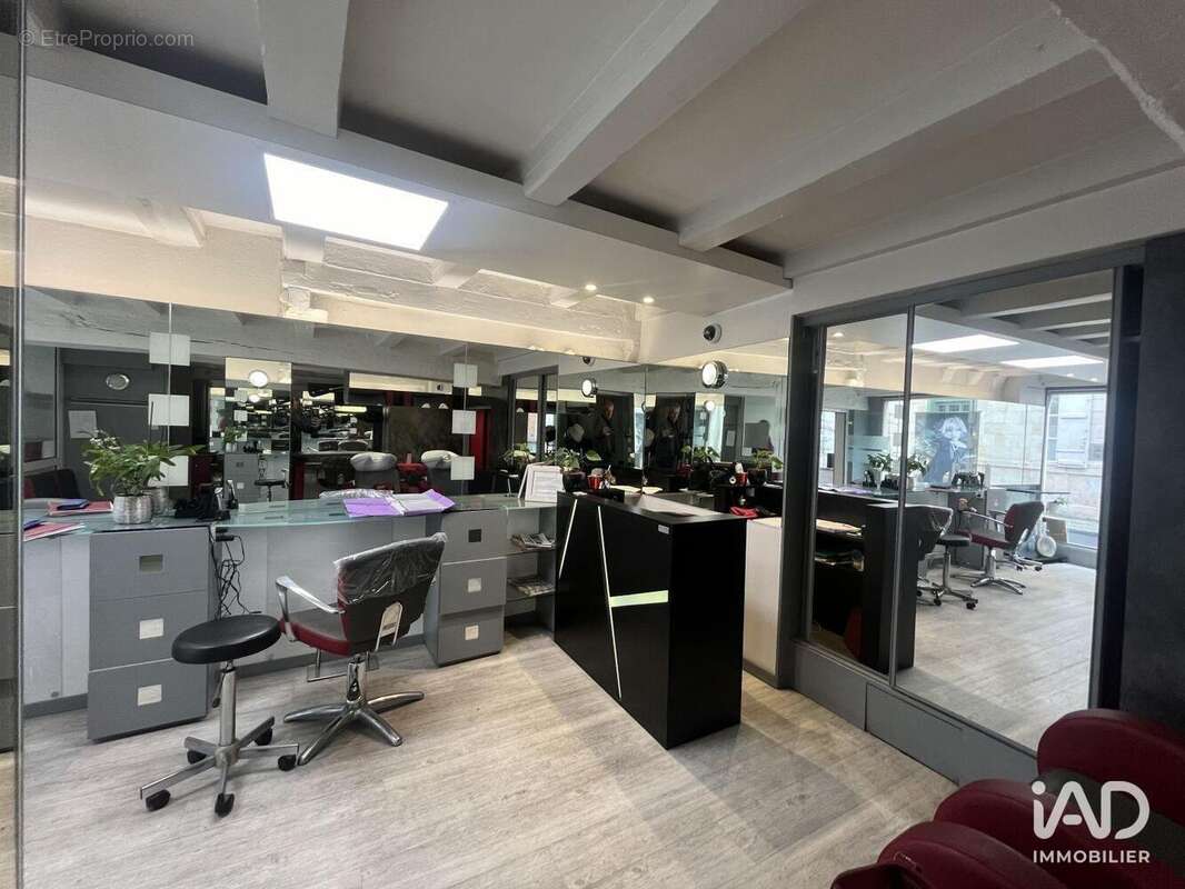 Photo 2 - Commerce à LA ROCHELLE