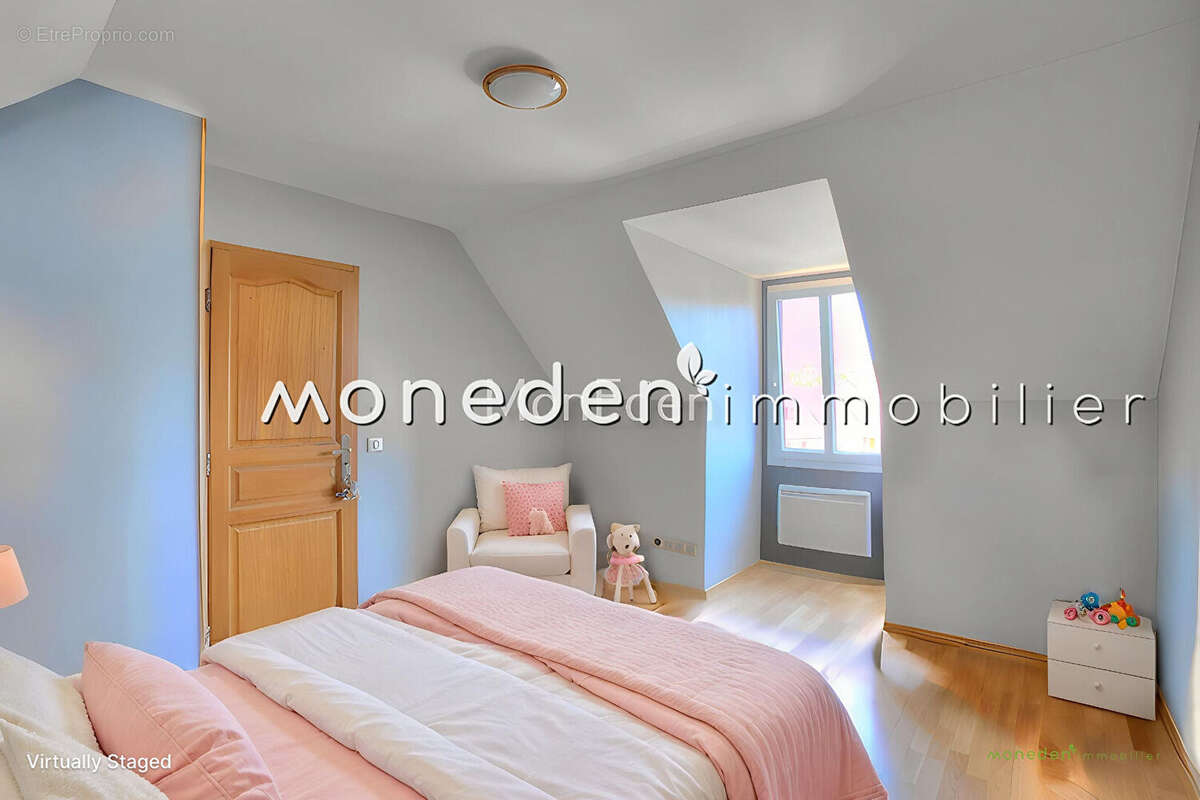 Maison familiale 4 chambres - Jardin 300 m² - Sous-sol total avec garage double -Proche gare - photo 12