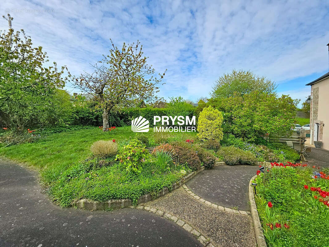 Maison à SAINT-SULPICE-LA-FORET