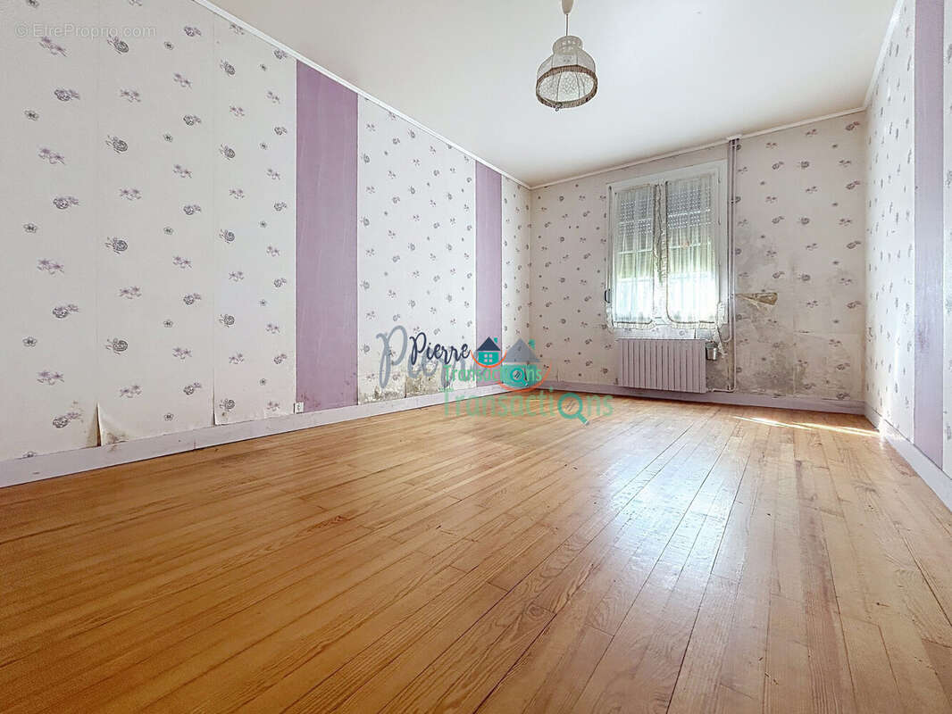 Maison à SAINT-JEAN-DE-FOLLEVILLE