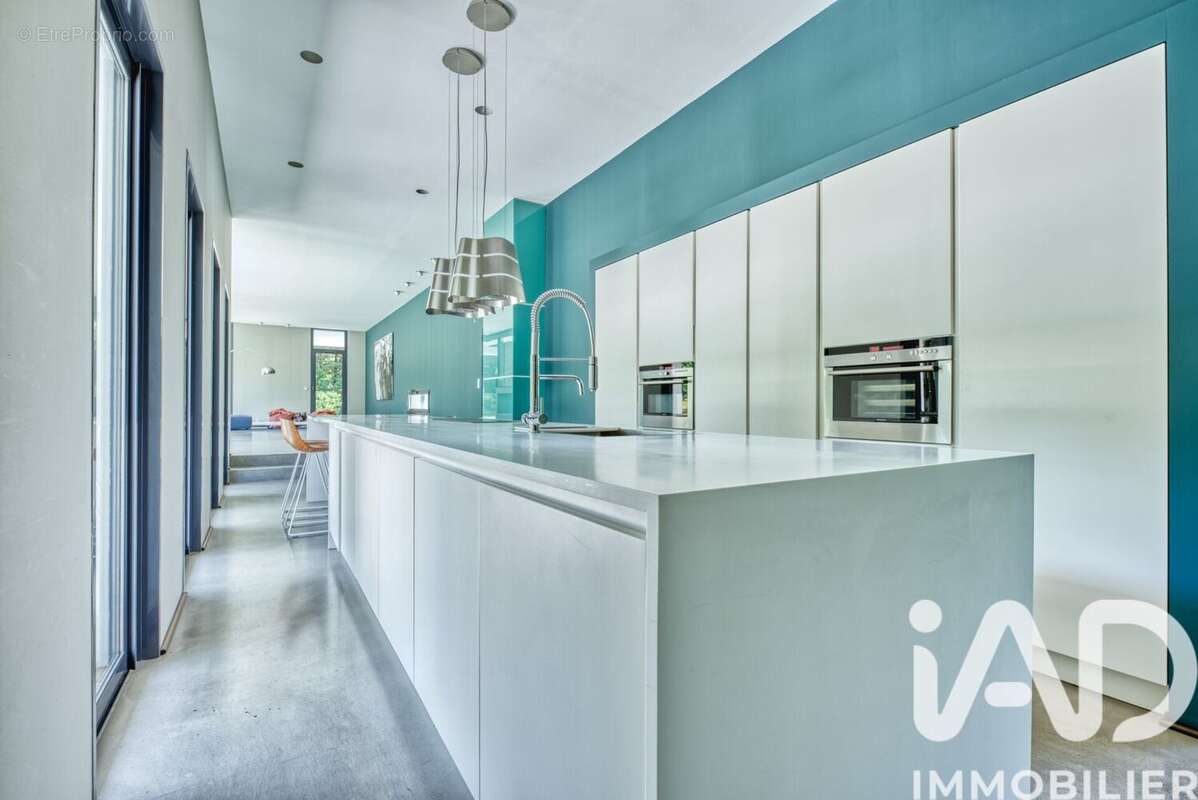 Maison 260 m² à Cenac  - photo 6