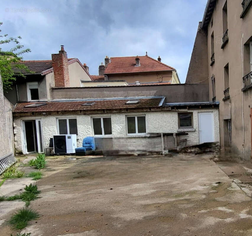 Maison à ARS-SUR-MOSELLE