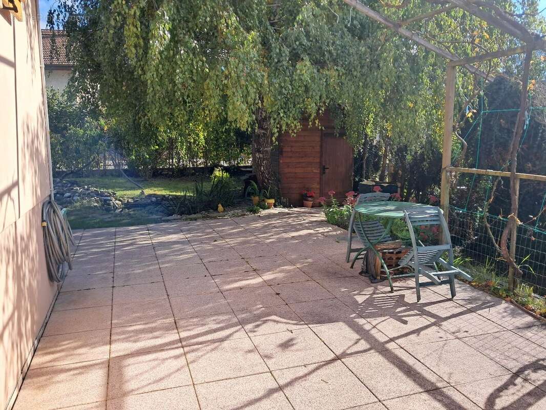 Maison à CRANVES-SALES