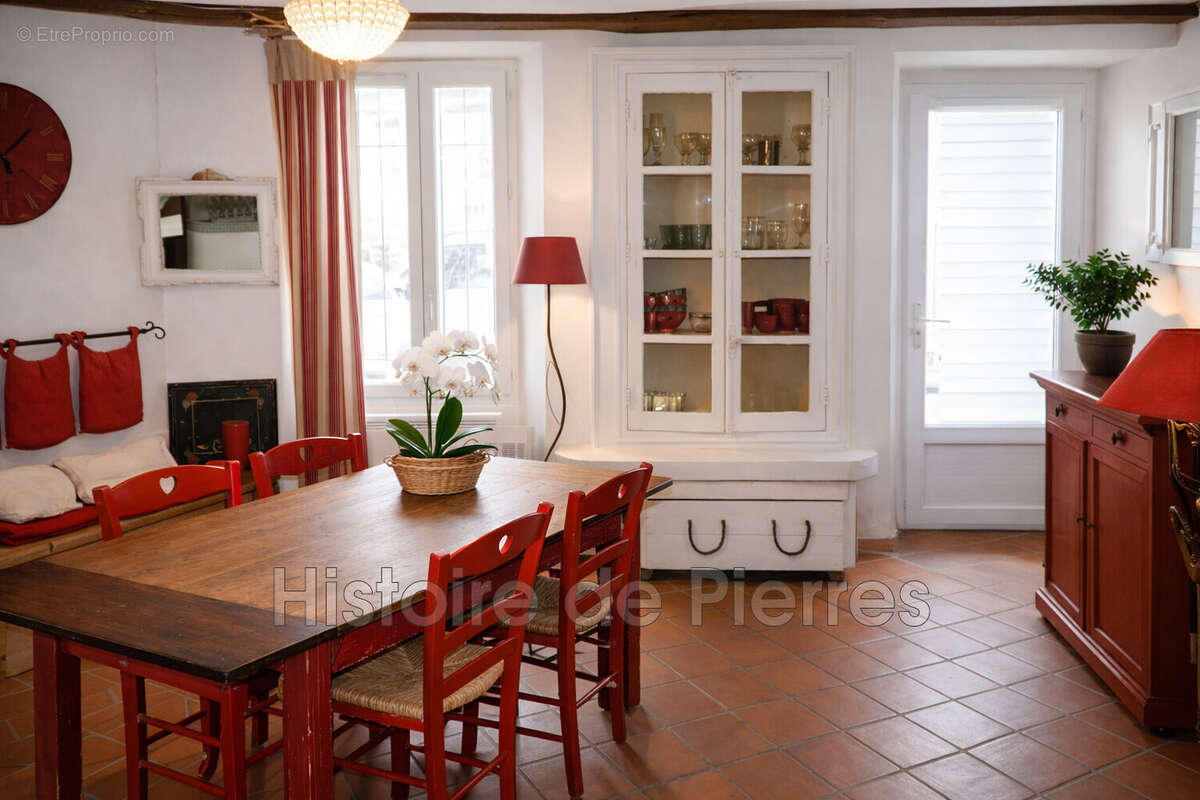 Maison à LA GARDE-FREINET