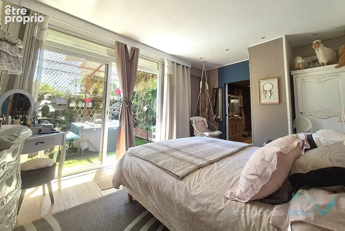 Port Cogolin - Superbe 5 pièces de 138m2 avec terrasses privatives - photo 7