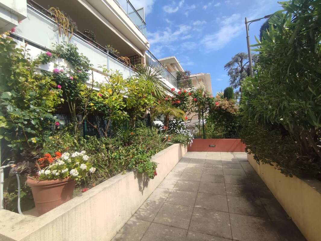Appartement à ROQUEBRUNE-CAP-MARTIN
