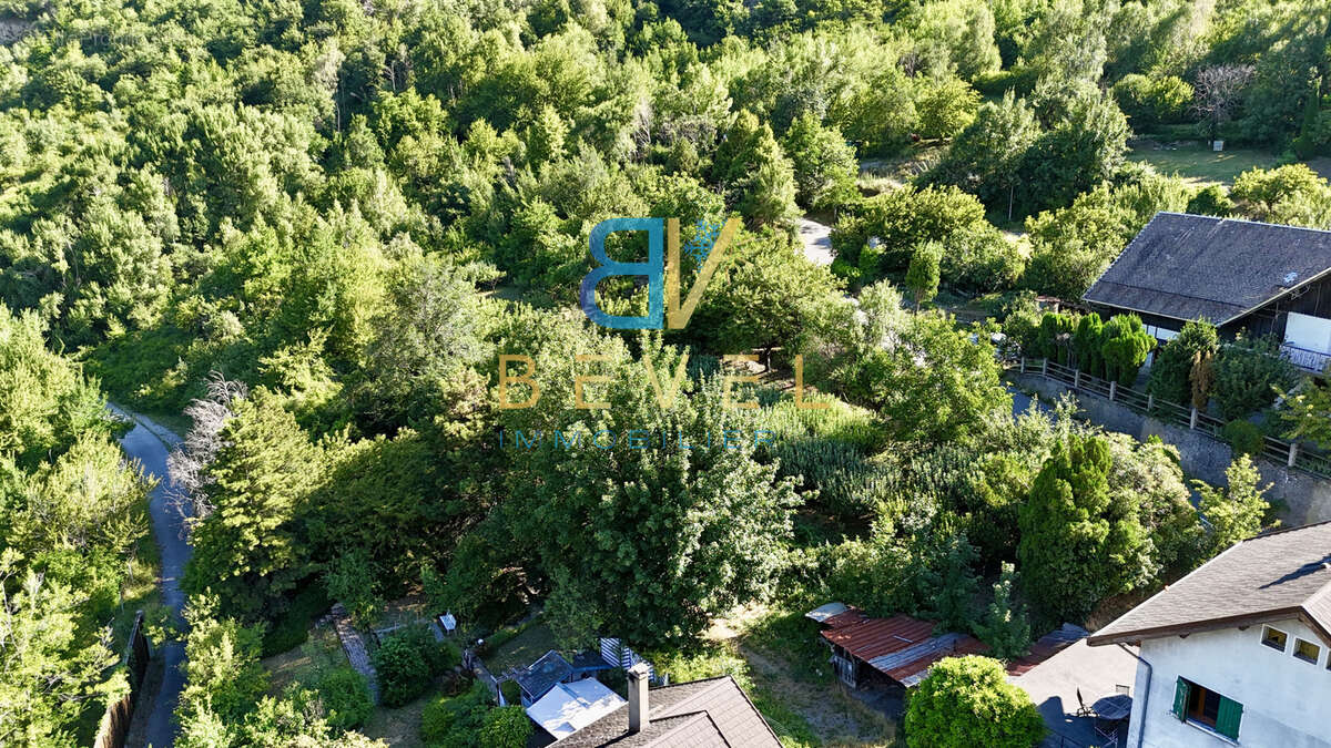 À vendre   exclusivité  (73) saint-julien-mont-denis   terrain de 1 446 m2 dont 760 m2 constructibles - photo 5