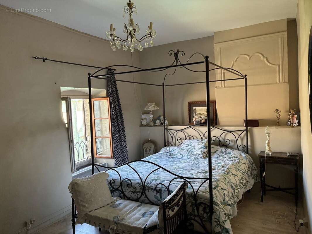 Maison à CANNES-ET-CLAIRAN