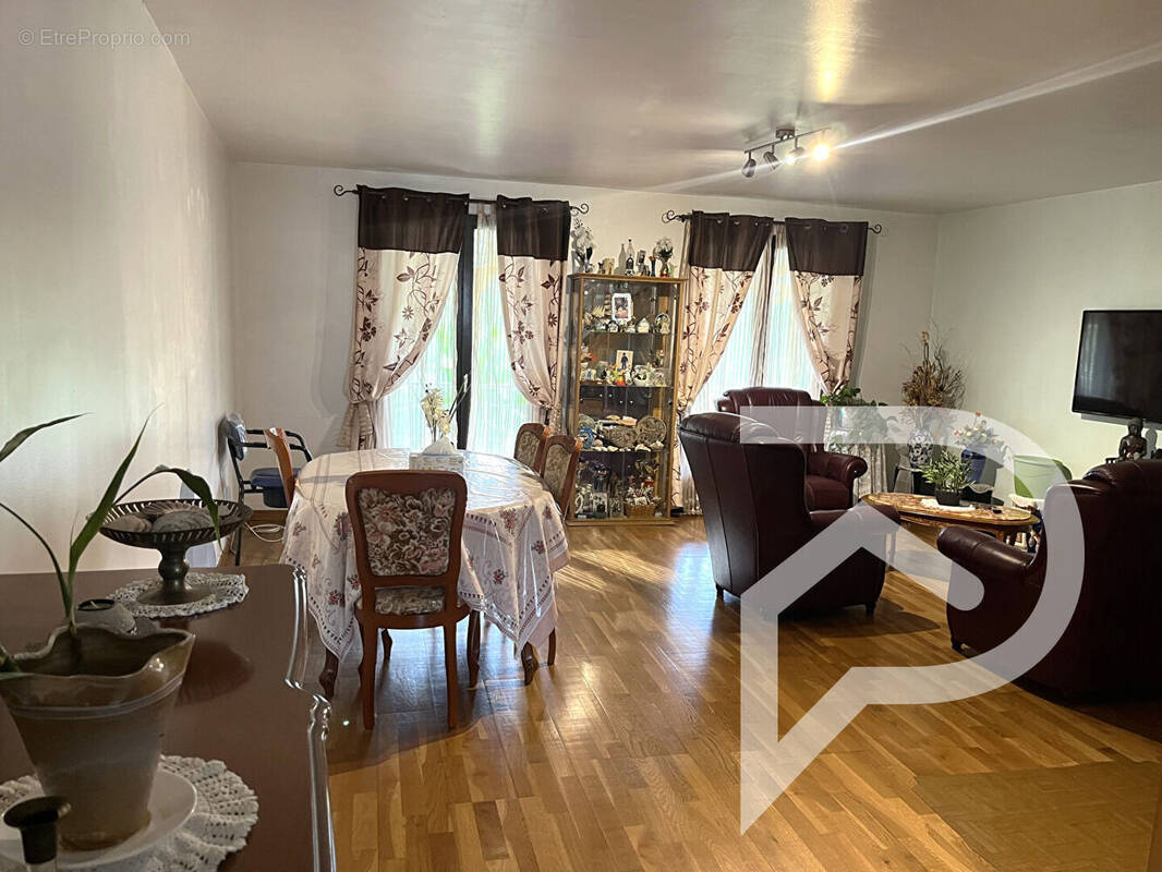 Maison à PONT-SAINTE-MAXENCE