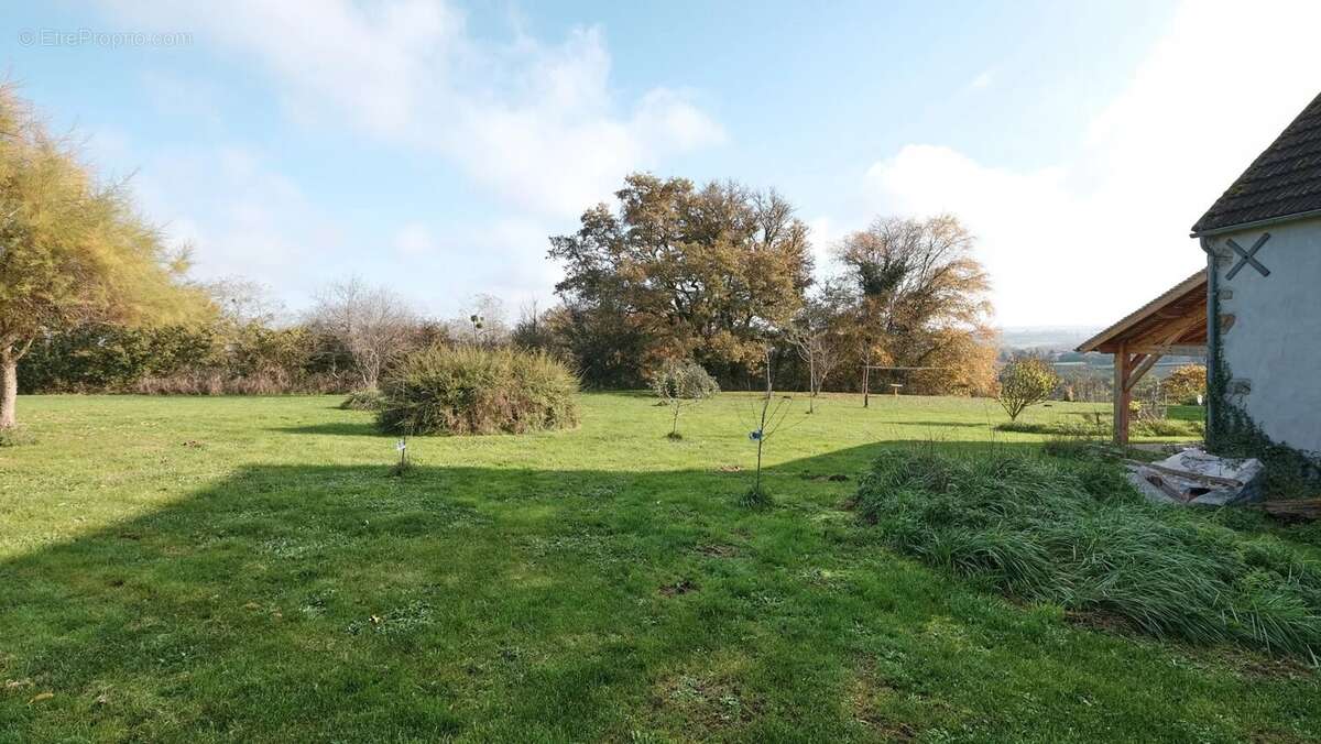 Maison à CHAMPALLEMENT