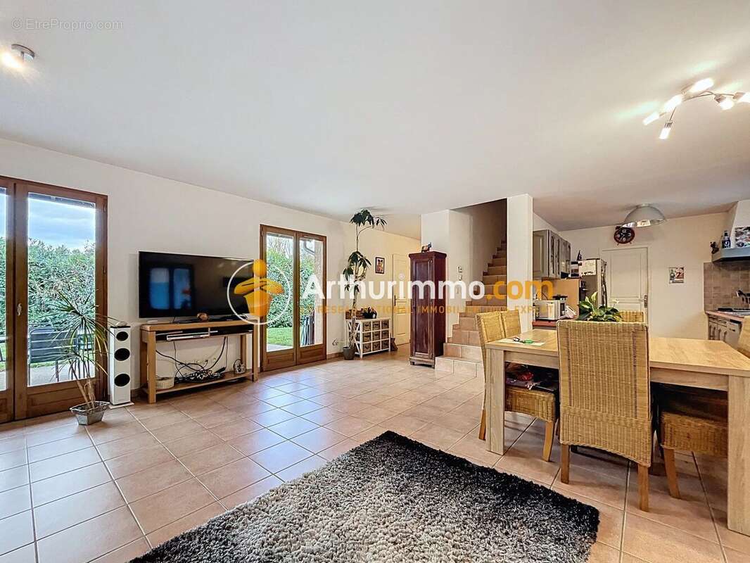 Maison à BOURGOIN-JALLIEU