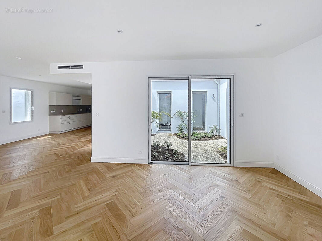 Maison à LA JARRIE