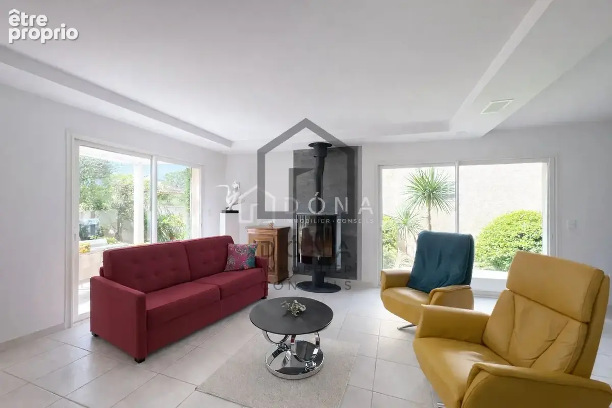 Maison 4 pièces 110 m² à vendre à Aigues-Mortes (30220) - photo 2