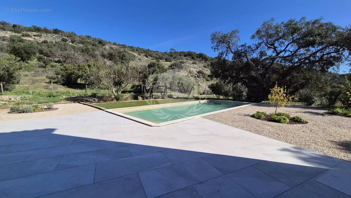 Maison à PLAN-DE-LA-TOUR