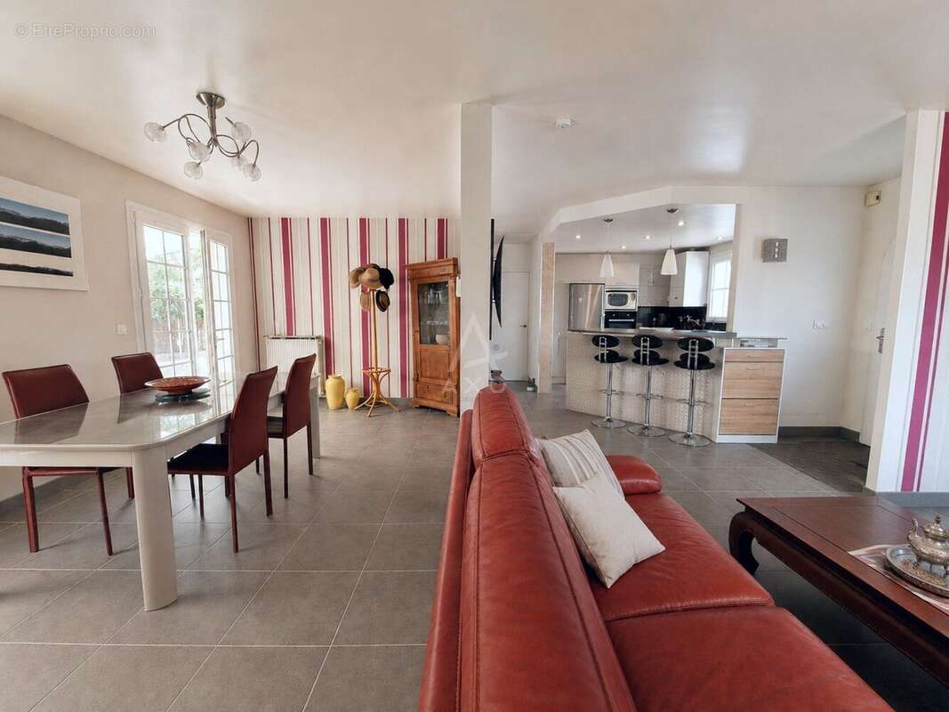 Maison T4 de plain-pied avec jardin, garage et stationnements à Pau - photo 4