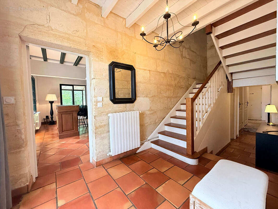 Maison à FRONSAC