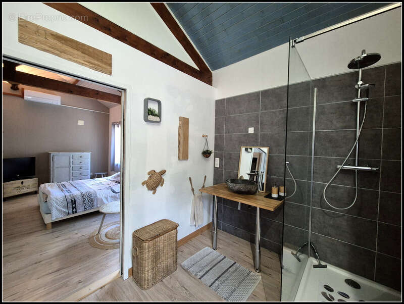 Maison à MONCRABEAU