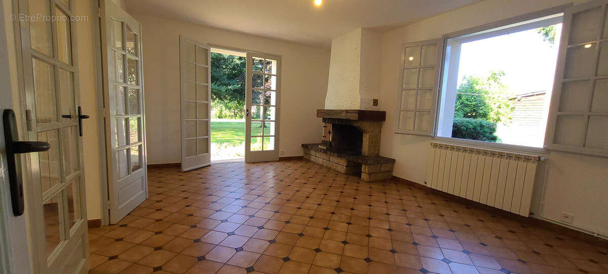 Maison à BEAUCHALOT