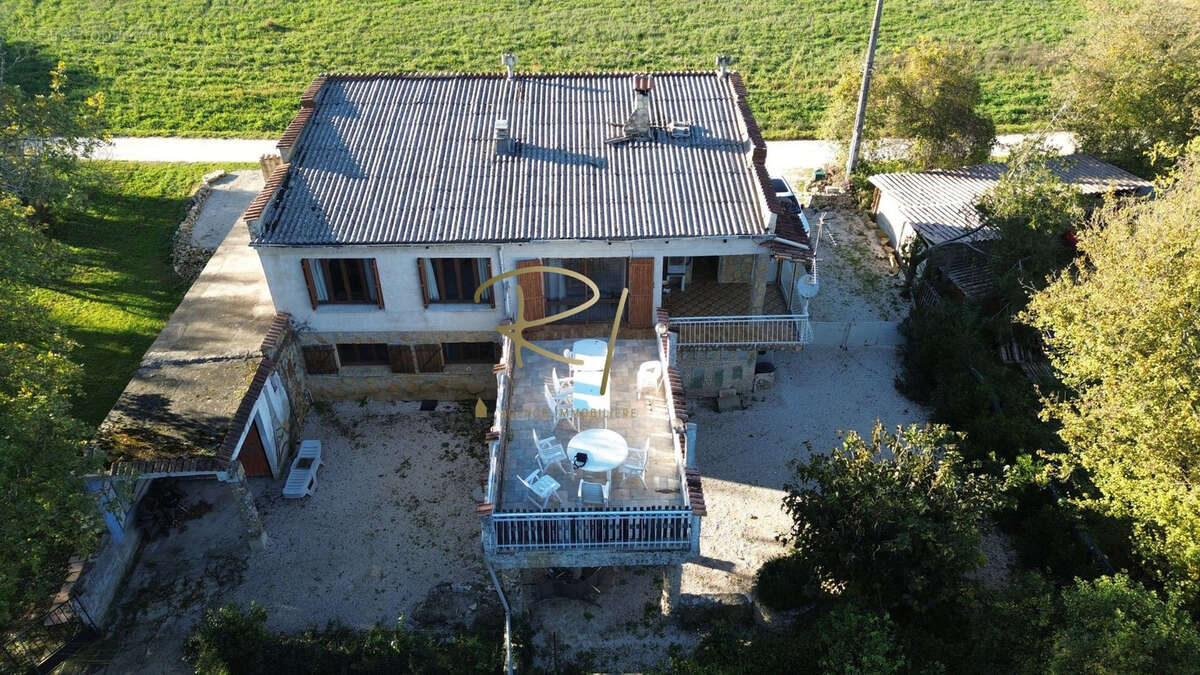 Maison à GOUDARGUES