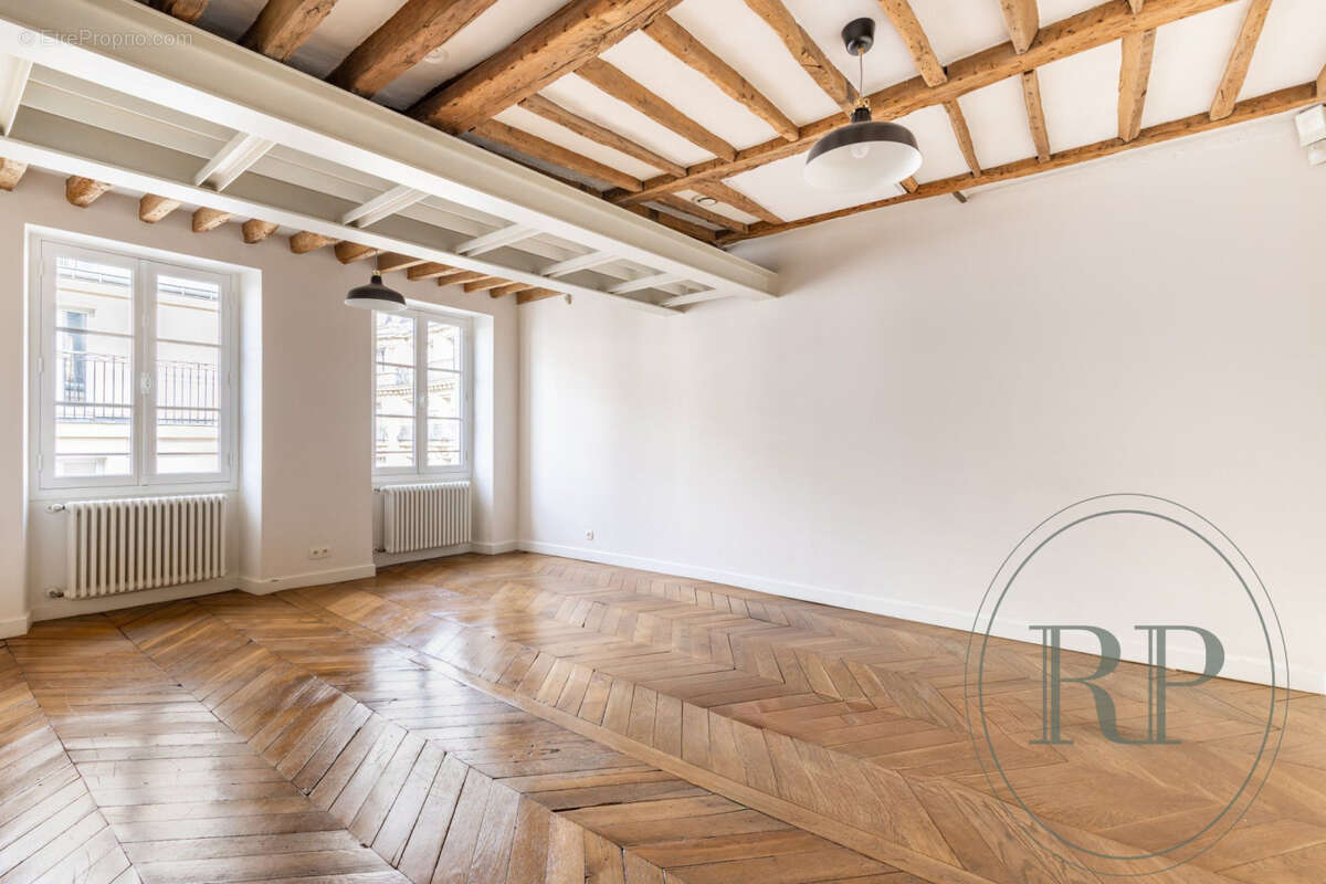 Appartement à PARIS-9E