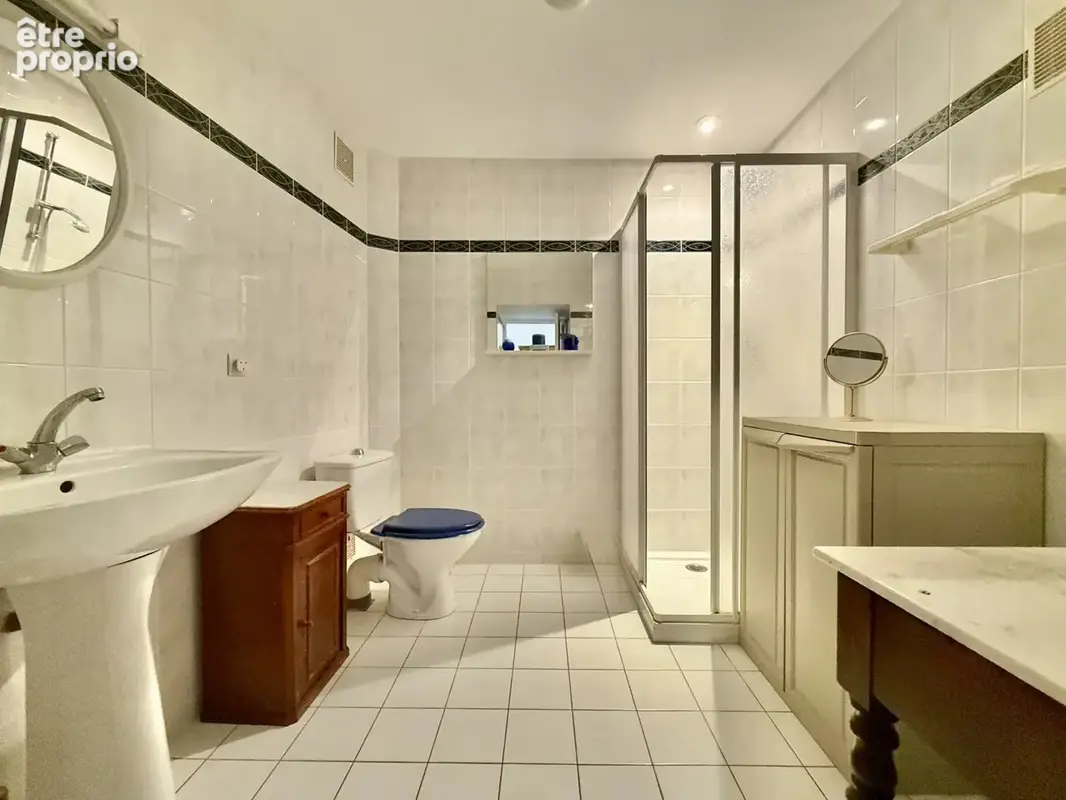 Maison de plain-pied avec 4 chambres, piscine et garage - photo 13